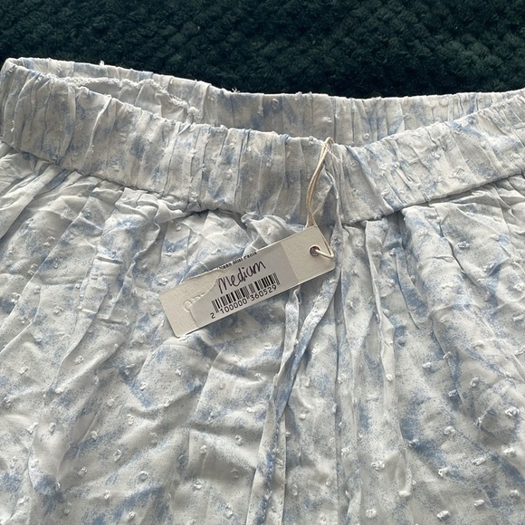 Nwt boutique flowy pants - Picture 3 of 6